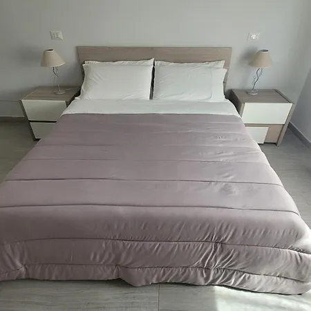 La Casa Di Fiona アパート クアルトゥ・サンテーレナ